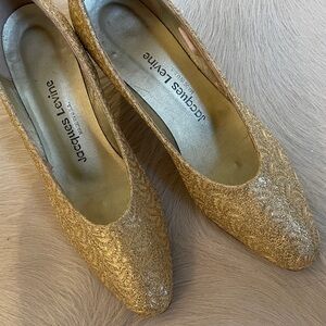 Jacques Levine brocade vintage pumps . Size 7 1/2 medium. NBW